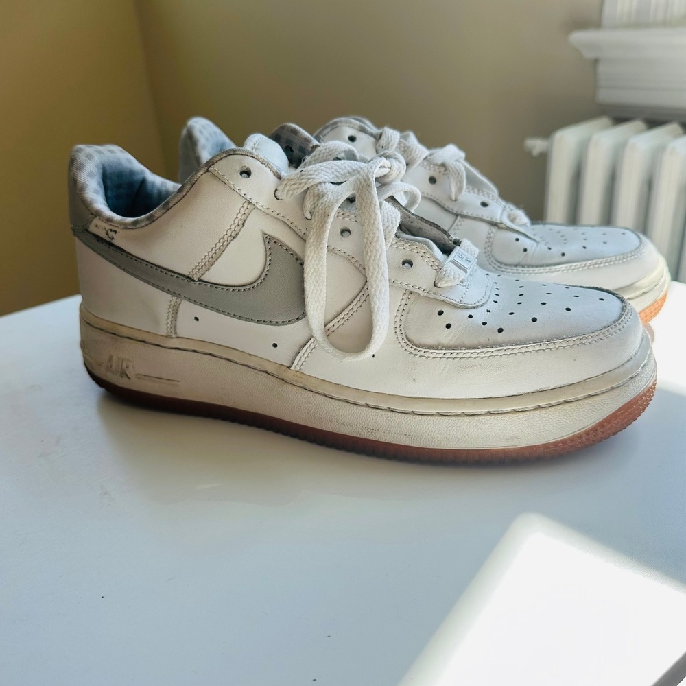Nike Air Force 1‎ White Gray Swoosh Sneakers Size 6Y Women's 7.5